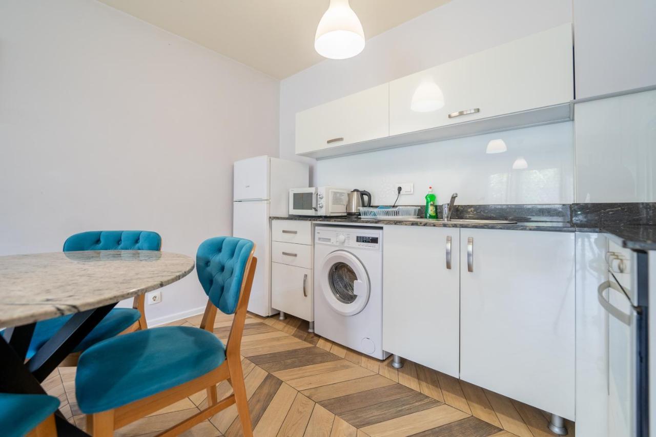 Sunny Apartment In Studentski Grad, Behind Unss Sofia Eksteriør bilde