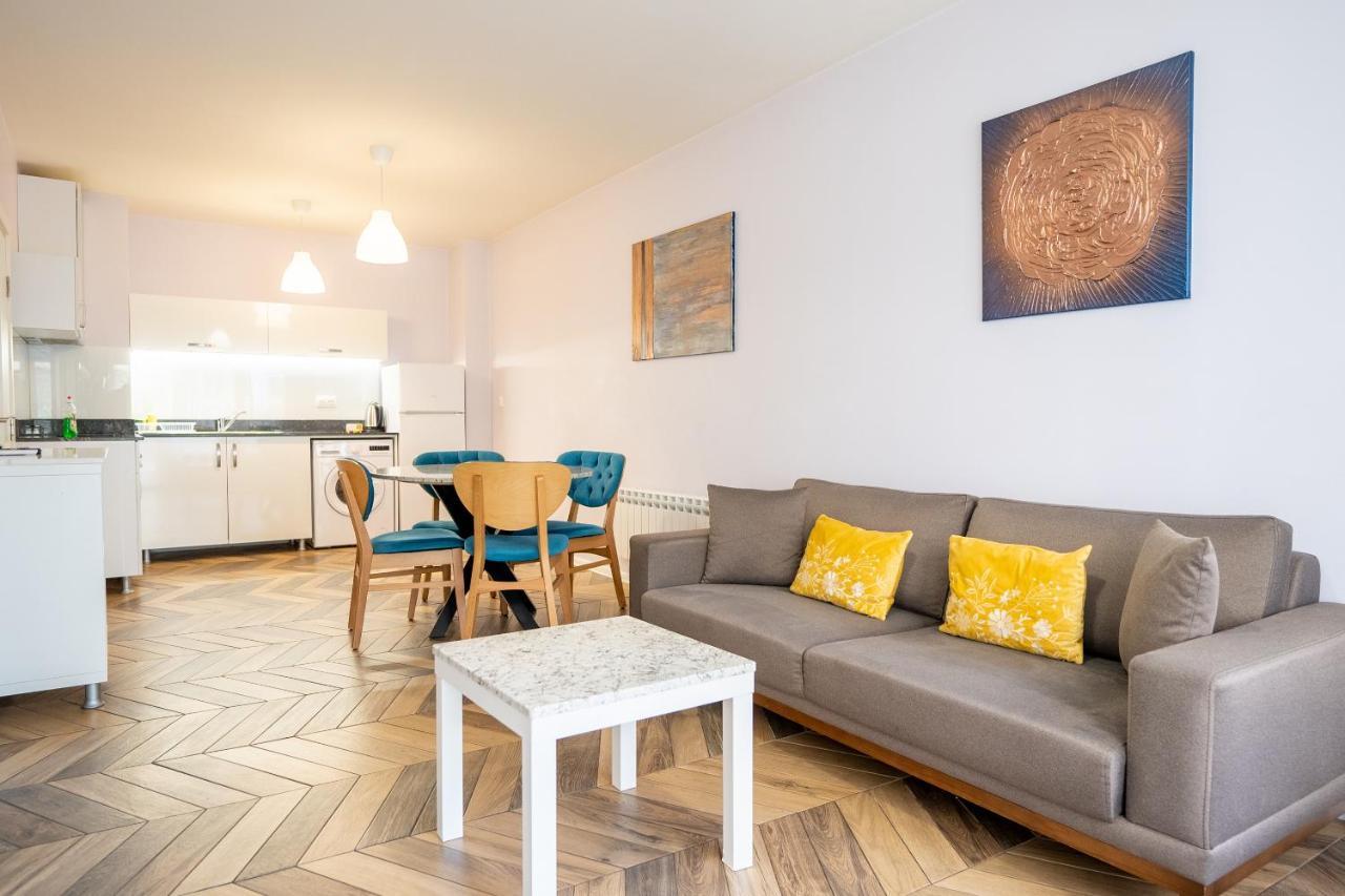 Sunny Apartment In Studentski Grad, Behind Unss Sofia Eksteriør bilde