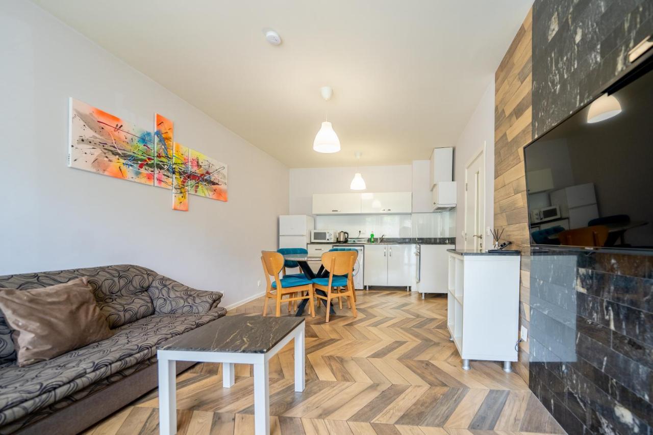 Sunny Apartment In Studentski Grad, Behind Unss Sofia Eksteriør bilde