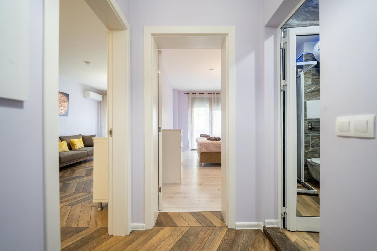Sunny Apartment In Studentski Grad, Behind Unss Sofia Eksteriør bilde